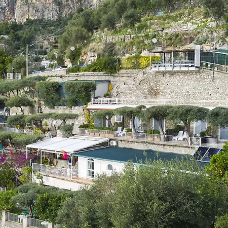 La Maliosa D' Arienzo Bed and Breakfast 3*