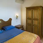 La Maliosa D' Arienzo Bed & Breakfast 3*