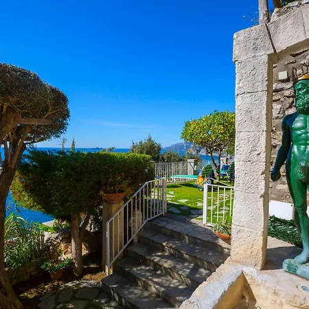 La Maliosa D' Arienzo Bed & Breakfast 3*